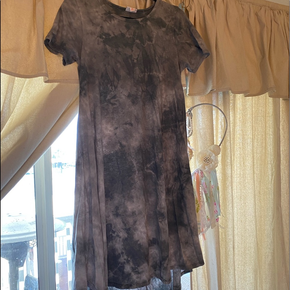Lularoe Ie Dye Carly Dress